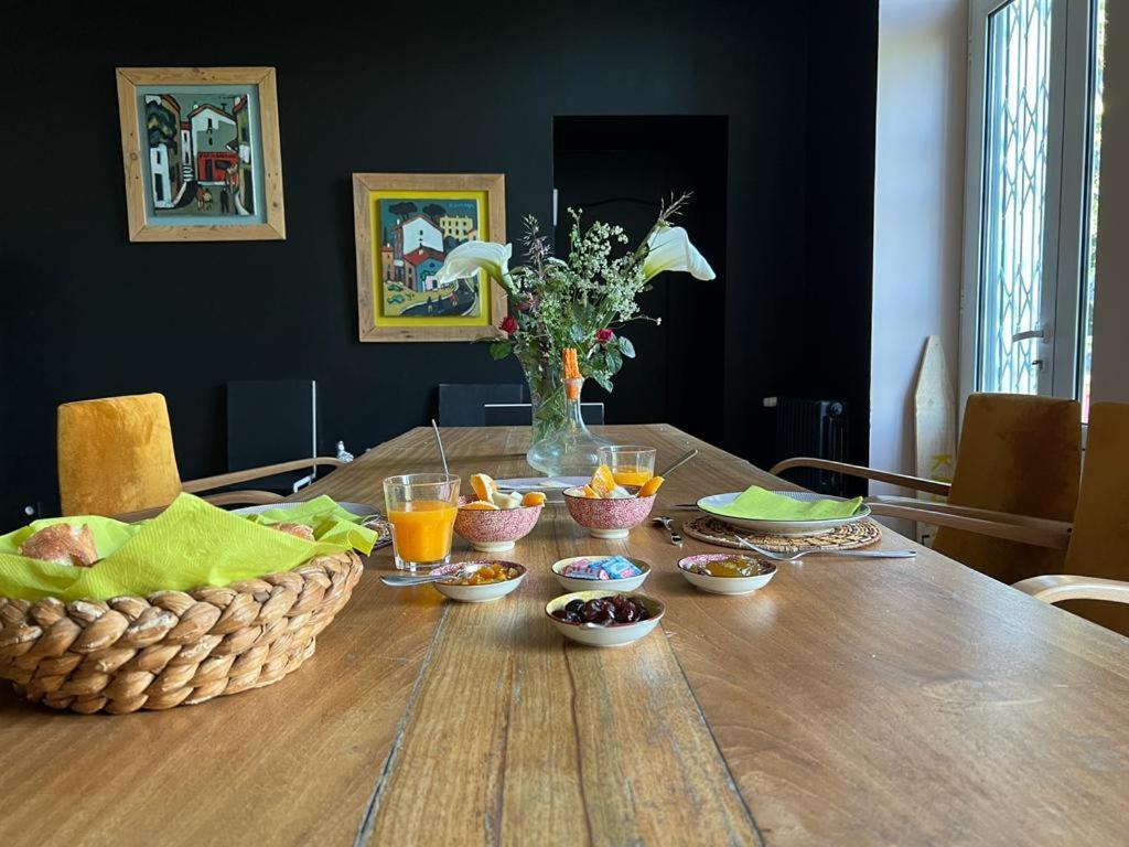 Chambre D'Hote Pres Bordeaux Au Chateau Camponac Bourg-sur-Gironde エクステリア 写真